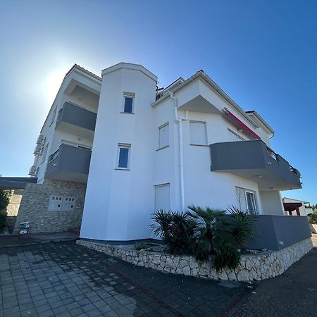 Apartment Karlo Novalja Ngoại thất bức ảnh